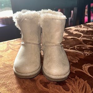 Faux fur booties used